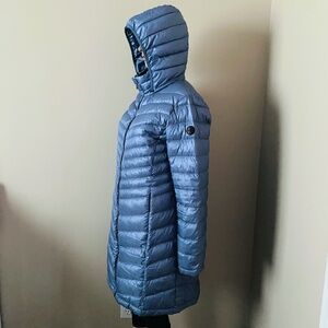 Andrew Marc 650 down lightweight packable lightweight puffer coat, women’s large